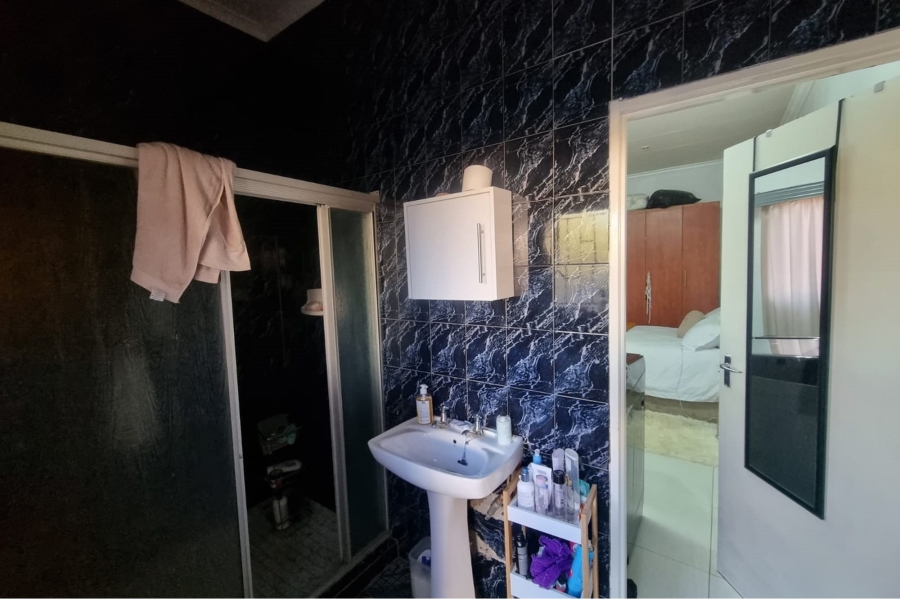 3 Bedroom Property for Sale in La Hoff North West